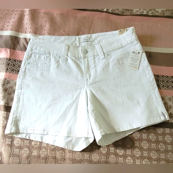 NWT Seven7 Denim Shorts ❤️ - Picture 1 of 5